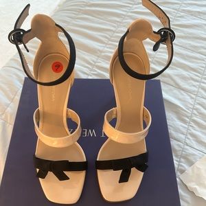 Stuart Weitzman Ally Cashew Gloss. Size 9, never worn, cream with black